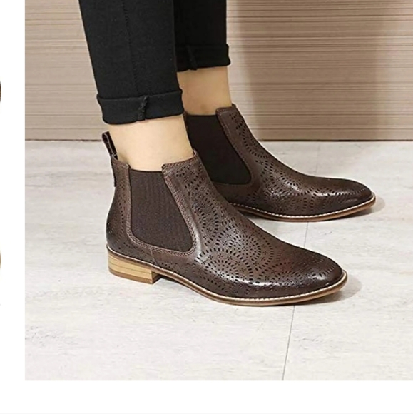 Mona Flying Leather Wingtip Ankle Boots for Women, size 37 - Picture 2 of 3